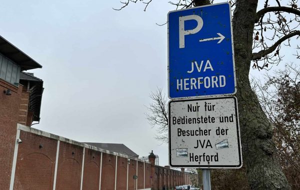 D939482E-4818-4792-A207-F05EEEC6A2BC